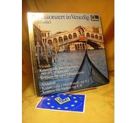 unbekannt - Galakonzert in Venedig - I Musici - Vivaldi Konzert für zwei Violinen /"per eco in lontano" Konzert für zwei Mandolinen/ Albinoni Konzert für Oboe d-moll, op. 9,2 - Konzert für Violine op. 9,10 ( Vinyl LP )