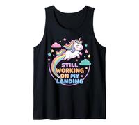 Unicornio Arcoiris Still Working On My Landing Camiseta sin Mangas