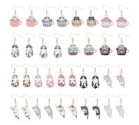 UNICRAFTALE 18 pares de pendientes colgantes de acero inoxidable lindos gatos de animales dorados pendientes estéticos gatitos taza de té colgantes gotas para mujeres fiesta regalos de joyería para