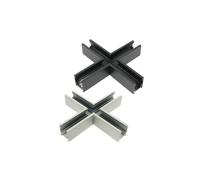 Unión en X Horizontal para Carril Magnético, color Negro, ideal para conexión de iluminación y distribución de corriente en sistemas de riel.