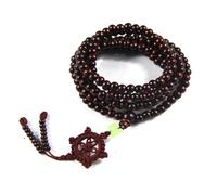 Uonlytech Pulsera Mala de Sándalo Rojo 216 Cuentas Duraderas, Elástica y Decorada Colgante, Estilo Tibetano para Meditación y Buena Suerte
