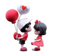 Uqezagpa Whimsically Kiss - Decoración de coche adorable amante abraza estatua en miniatura de resina para salpicadero y regalo de coche