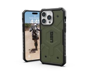 URBAN ARMOR GEAR UAG - Funda compatible con iPhone 15 Pro Max de 6.7 pulgadas, Pathfinder Olive Drab con imán integrado compatible con MagSafe Charging, resistente cubierta protectora de grado militar
