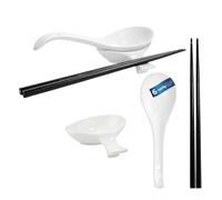 Urban Lifestyle Juego de cucharas de ramen de porcelana para 2 personas, 2 cucharas grandes para sopa, 2 cuencos para salsas con estante para palillos y 2 pares de palillos ramen, color blanco