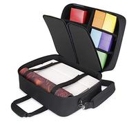 USA Gear XL Magic The Gathering Estuche De Viaje - Bolsa para Tarjetas MTG con Correa para El Hombro, Interior Personalizable - Se Adapta A Cajas De Barajas y Tarjetas con Fundas - Negro