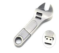USB 2.0 con un diseño novedoso y atractivo en forma de llave inglesa metálica, ideal como regalo de empresa y para una rápida transmisión de