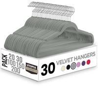 Utopia Home - Perchas de Terciopelo, Resistentes, Antideslizantes y con Gancho Giratorio 360 Grados (Paquete de 30 Unidades, Color Gris)