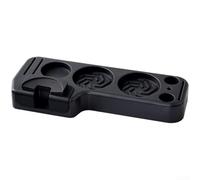 UTTASU Base para prensa de café expreso de madera y ABS, soporte portafiltro de 7 compartimentos para accesorios de portafiltros, bandeja estable para prensa de café y accesorios, color negro (ABS