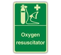 V Safety - Señal de resucitador de oxígeno, 150 x 225 mm, doble brillo | Brilla en la oscuridad, plástico rígido de doble brillo, señalización de primeros auxilios, fabricado en Gran Bretaña