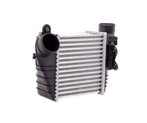 VALEO Radiador de admisión, intercooler para AUDI: TT, S3 & VOLKSWAGEN: Golf Cabriolet, Tiguan, Eos, Golf, Sharan, Passat, CC, Scirocco (Ref: 818339)