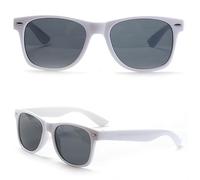 VANANA Gafas de sol clásicas retro vintage con marco cuadrado negro para hombres y mujeres, pesca al aire libre, conducción, escalada, unisex, White Glossy Frame-grey Lens, Pack of 1 Pair