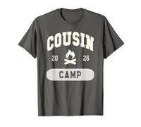 Varsity Cousin Camp 2026 Tribe Vibes Club Anfitrión Sleepaway Camiseta
