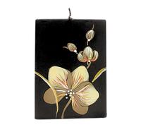 Vela Negra Hecha y Pintada a Mano, con orquídea marrón, tamaño Aprox. 9 x 5 x 12 cm.
