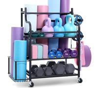 VEVOR Estante de Almacenamiento para Esterilla yoga, Acero con Acabado en Polvo con Ganchos y Ruedas, para Mancuernas, Pesas Rusas, Rodillos Espuma y Correas Yoga, 1035 x 405 x 885 mm, 3 Capas