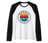 Viaje familiar de verano a las montañas de Denali Alaska Camiseta Manga Raglan
