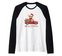 Viejo camión agrícola Cargado con árbol de Navidad y Vaca Camiseta Manga Raglan