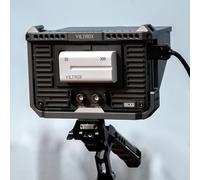 VILTROX DC-X3 - Kit de Monitor SDI con Jaula de Aparejo, Pantalla táctil de 6 Pulgadas, Kit de Jaula de Monitor de Campo 4K HDMI, 2000 nits, Monitor de cámara réflex Digital Visible a la luz del día