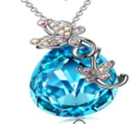 VINATO Collar mariposa para mujer con colgante de cristal - Elegante joya con efecto bling-bling - Regalo romántico para mujeres y niñas
