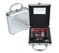 VIP Journey Ibiza: set de productos cosméticos en maleta plateada