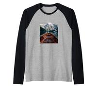 Vista del Bote de remos del Lago Alpino Sereno Paisaje de montaña Obra de Arte Camiseta Manga Raglan
