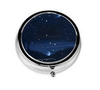 Vista nocturna azul oscuro. Este pequeño pastillero redondo es un organizador portátil de medicamentos de viaje con tres compartimentos para almacenar medicamentos diarios.