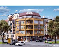 Vollmer H0 43800 - Casa Esquina De La Ciudad Con Ático Kit Nuevo