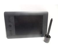 Wacom PTH-451 Intuos Pro S Tableta gráfica con lápiz digital Grip Pen / Tableta digitalizadora para pintura y diseño digital / Portalápices con 10 puntas / Compatible con Windows y MacOS / Negro