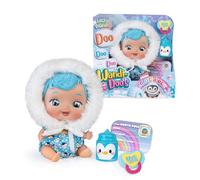 WANDI-DOO'S from North Pole, Muñeca Bebé Esquimal del Polo Norte, Habla con el Lenguaje Universal de los Bebés, Doo Doo Doo, Vestida de Esquimal con 2 Accesorios, Biberón y Chupete, Famosa (WAD00000)