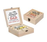 We Hooked The Best Dad - Señuelos de pesca personalizados, 2 unidades, ganchos de pesca para el día del padre con caja de madera, regalos de pescador para abuelo, papá, 11