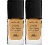 Wet n Wild - Photo Focus Foundation DEWY - Base Ligera, Hidratante y Supernutritiva para Pieles Normales y Secas - Atenúa las Imperfecciones y Minimiza los Poros - Vegano - Desert Beige - 1 Unidad