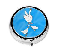 White Goose House - Pastillero redondo portátil, cabe en el bolsillo de tu bolso, pastillero ligero de 3 compartimentos,