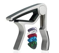 WiNGO Cejilla de Guitarra para Electrica Acústica Folk Ukelele Bajo Guitar Aleación de Aluminio Guitar Capo con 5 Púas de Guitarra, Plata