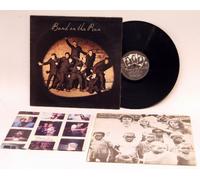 Wings - WINGS Band on the Run. UK press 1973 with inner lyric and poster. UK pressing on EMI.