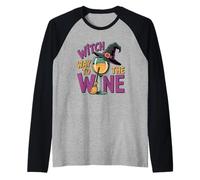 Witch Way To The Wine Divertido Juego de Palabras de Halloween Camiseta Manga Raglan