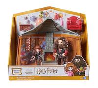 Wizarding World, Harry Potter, Set de Juego, Cabaña de Hagrid, con 2 Figuras y 9 Accesorios de muñecos