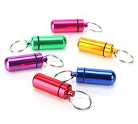 WOIWO 6 piezas impermeable al aire libre camping viaje píldora caja de aluminio titular de drogas llavero contenedor almacenamiento (color al azar)