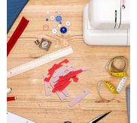 WOONEKY 40 Almohadillas Adhesivas de Plástico para Prensatelas de Remalladora Overlock Autoadhesivas Resistentes al Desgaste Compatibles Máquina de Coser Doméstica Uso Costura Precisa