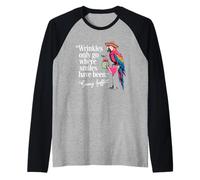 Wrinkles Only Go Where Smiles Have Been Cute Parrot Mexican Camiseta Manga Raglan