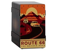 XDrum Design Series Cajon “Route 66” - Cajon de diseño con estampado vintage - Puerto de graves integrado - Cuerpo de HPL con aspecto de cajas de plátanos - Manta de caja instalada permanentemente