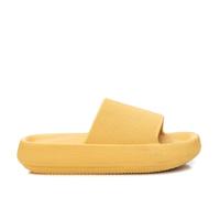 XTI - Chancla Mujer Amarillo - Calzado Cómodo y Versátil - Moda casual - Modelo 04448901 (Talla 36)