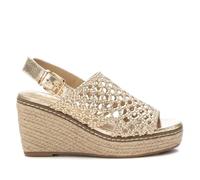XTI - Sandalia Mujer Oro - Calzado Cómodo y Versátil - Moda casual - Modelo 14382901 (Talla 39)