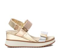 XTI - Sandalia Mujer Oro - Calzado Cómodo y Versátil - Moda casual - Modelo 14388201 (Talla 37)