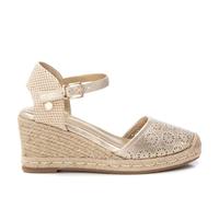 XTI - Sandalias con Cuña Mujer Oro - Calzado Cómodo y Versátil - Moda casual - Modelo 14384301 (Talla 39)