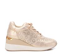 XTI - Zapatilla Mujer Oro - Calzado Cómodo y Versátil - Moda Casual - Modelo 14377601 (Talla 38)