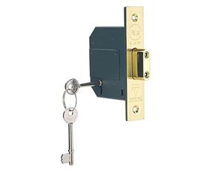 Yale B-BSDL-3.0-PB - Cerradura empotrable estándar británica de 5 palancas, Acabado en latón, en Caja, Apto para Puertas Exteriores, 76 mm