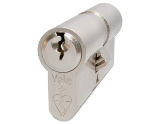 YALE KM4045-NP 1-Star Superior Euro-Cilindro Doble con 3 Llaves, Alta Seguridad, en Caja, Apto para Todo Tipo de Puertas, níquel, 40:10:45 (95 mm)