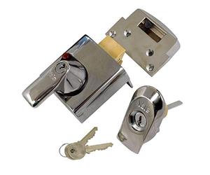 Yale Locks YALPBS1CH Yale P-BS1-CH-CH-60, BS1 British Standard Nightlatch, 60 mm, Acabado Cromado, Alta Seguridad Aprobado por compañías de Seguros, Cromo Pulido, 60mm