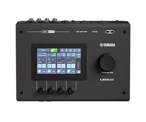 Yamaha URX44 Interfaz de audio USB-C dual de 6 entradas/4 salidas con pantalla táctil, incluye Cubase Al, WaveLab Cast, Basic FX Suite y paquete de software Steinberg Plus, URX44 B negro