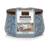 Yankee Candle Vela de citronela para exteriores | Vela mediana Fresh Rain | Tiempo de combustión: hasta 24 horas | Colección Outdoor, 1685991E