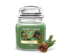 Yankee Candle Vela perfumada | Tarro mediano Balsam & Cedar | Velas de larga duración: hasta 75 horas | perfectos para mujeres